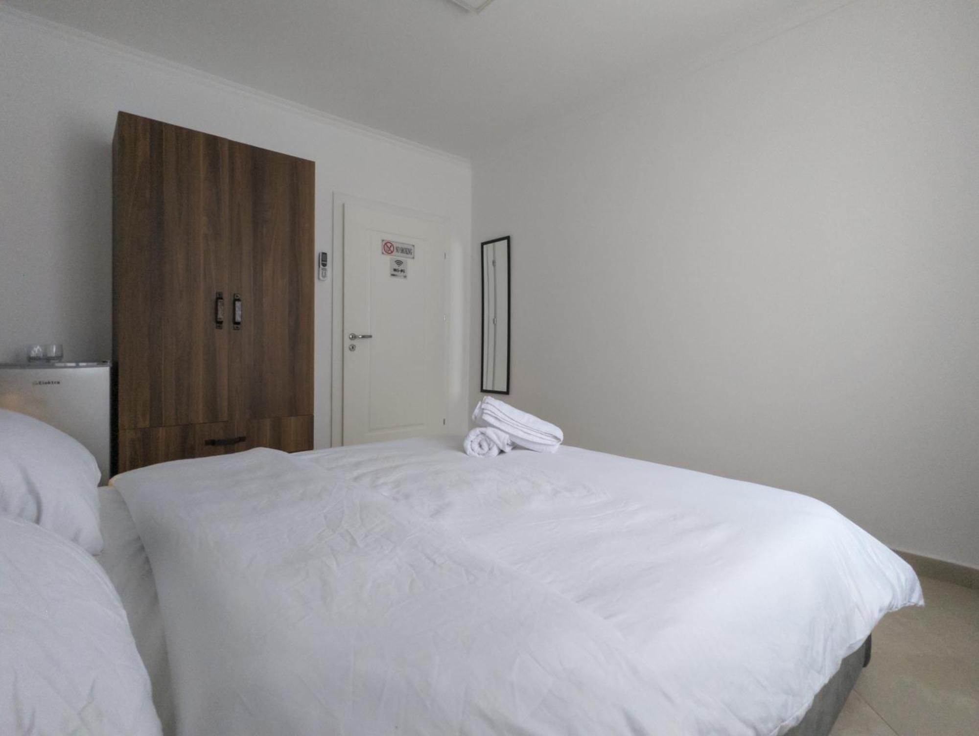 Center Luxury Rooms ติรานา ภายนอก รูปภาพ