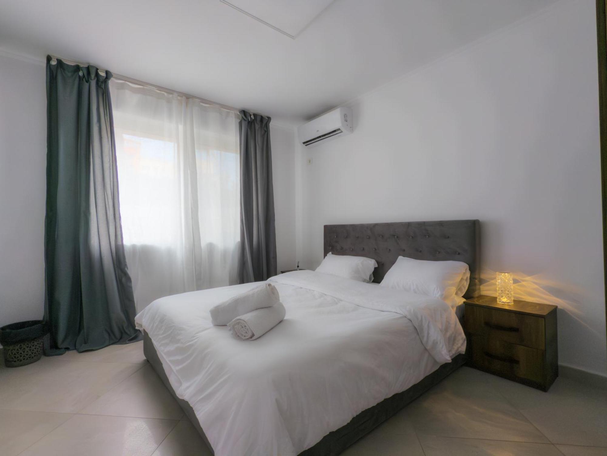 Center Luxury Rooms ติรานา ภายนอก รูปภาพ